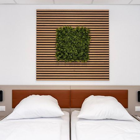 Comfort Housing Apartments Фалькензе Экстерьер фото