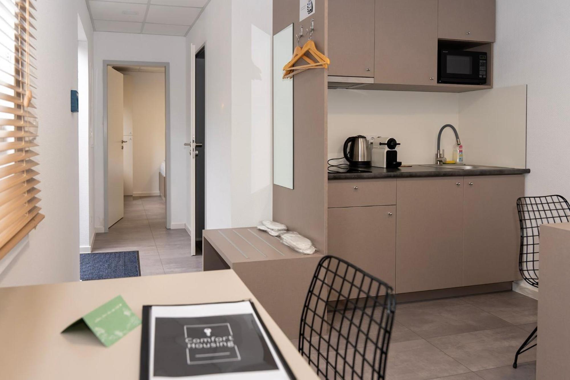Comfort Housing Apartments Фалькензе Экстерьер фото