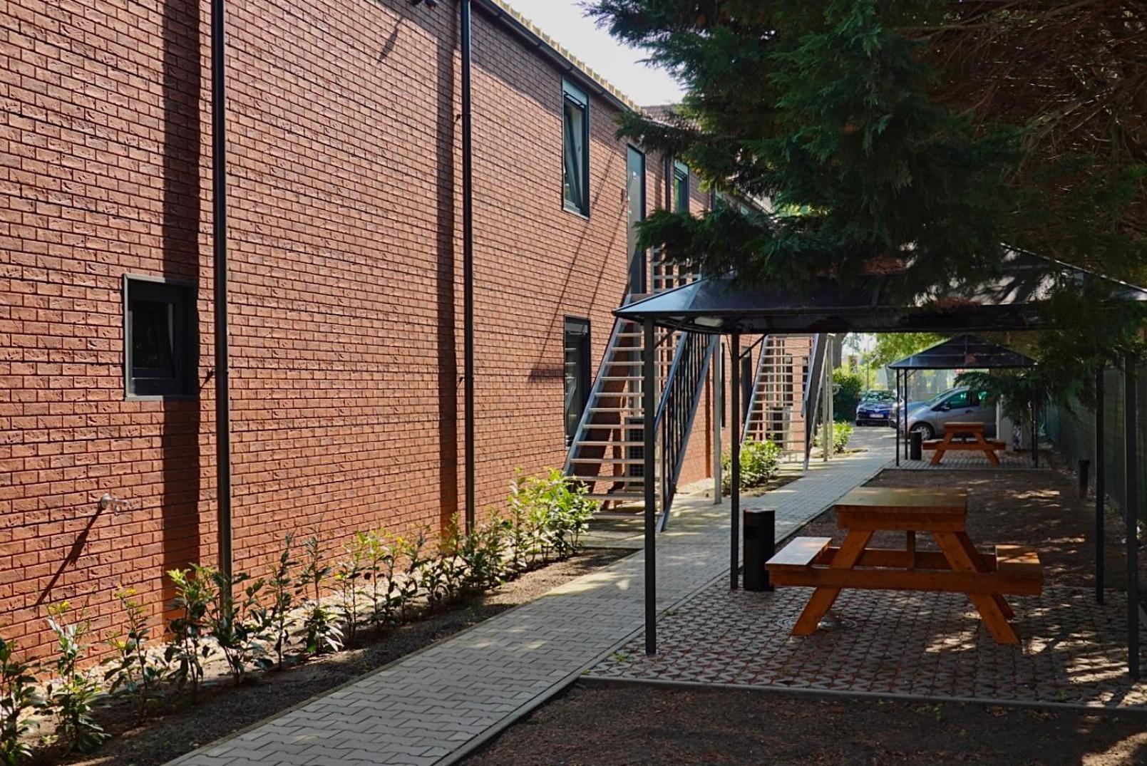 Comfort Housing Apartments Фалькензе Экстерьер фото